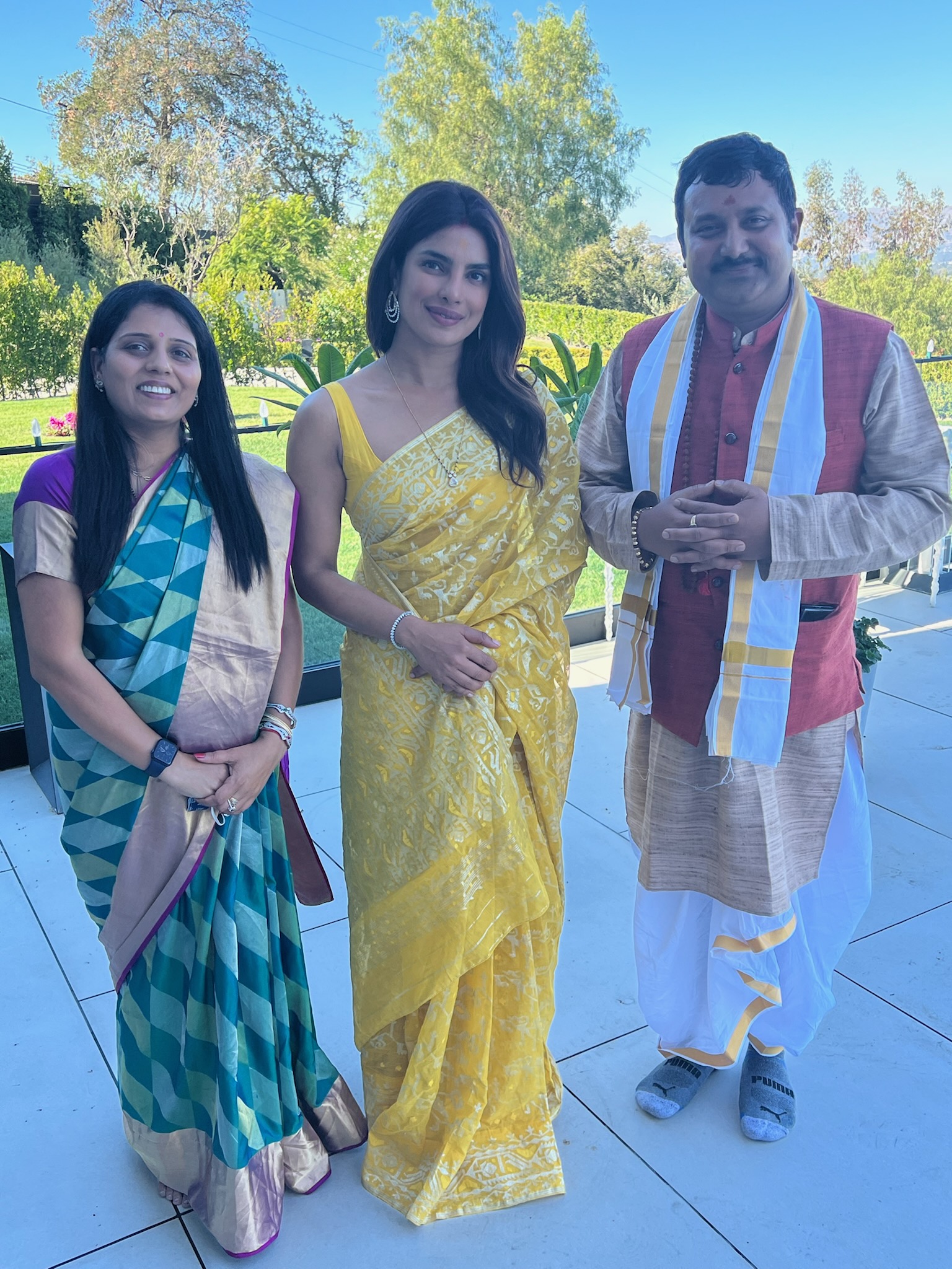 Pandit Manuj Dutt preparing for ceremony